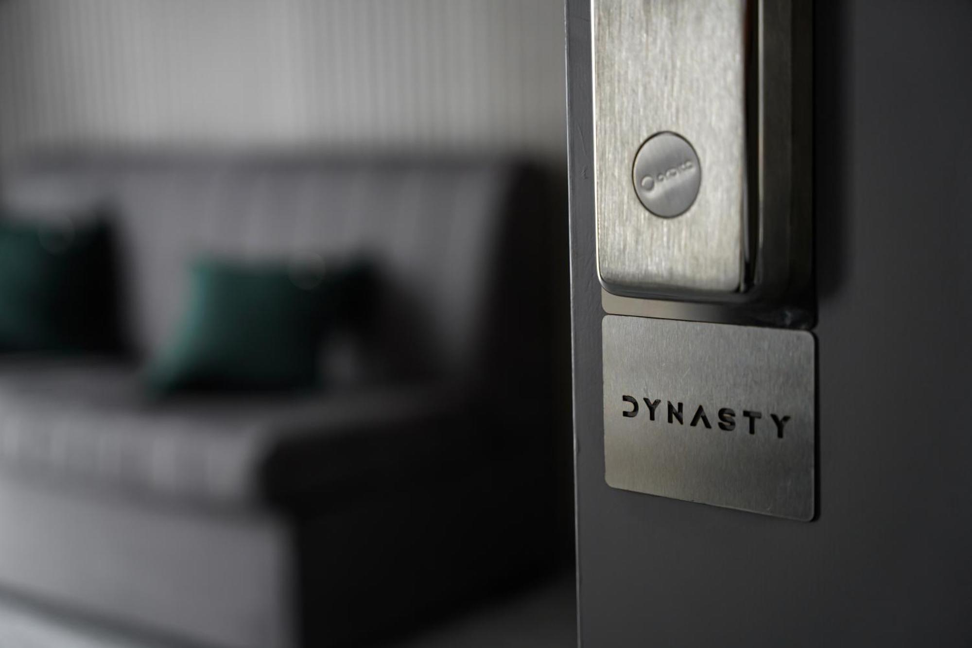Dynasty Hotel & Spa Erevan Esterno foto