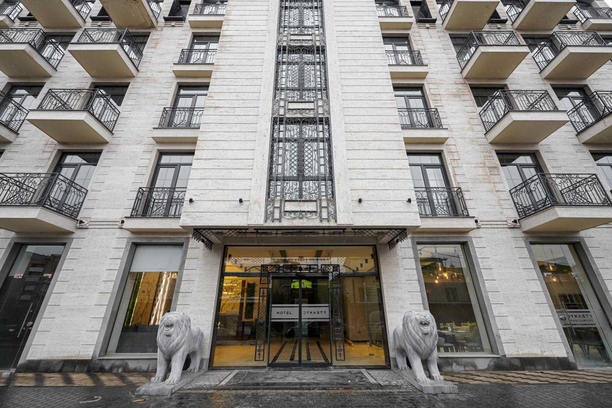Dynasty Hotel & Spa Erevan Esterno foto