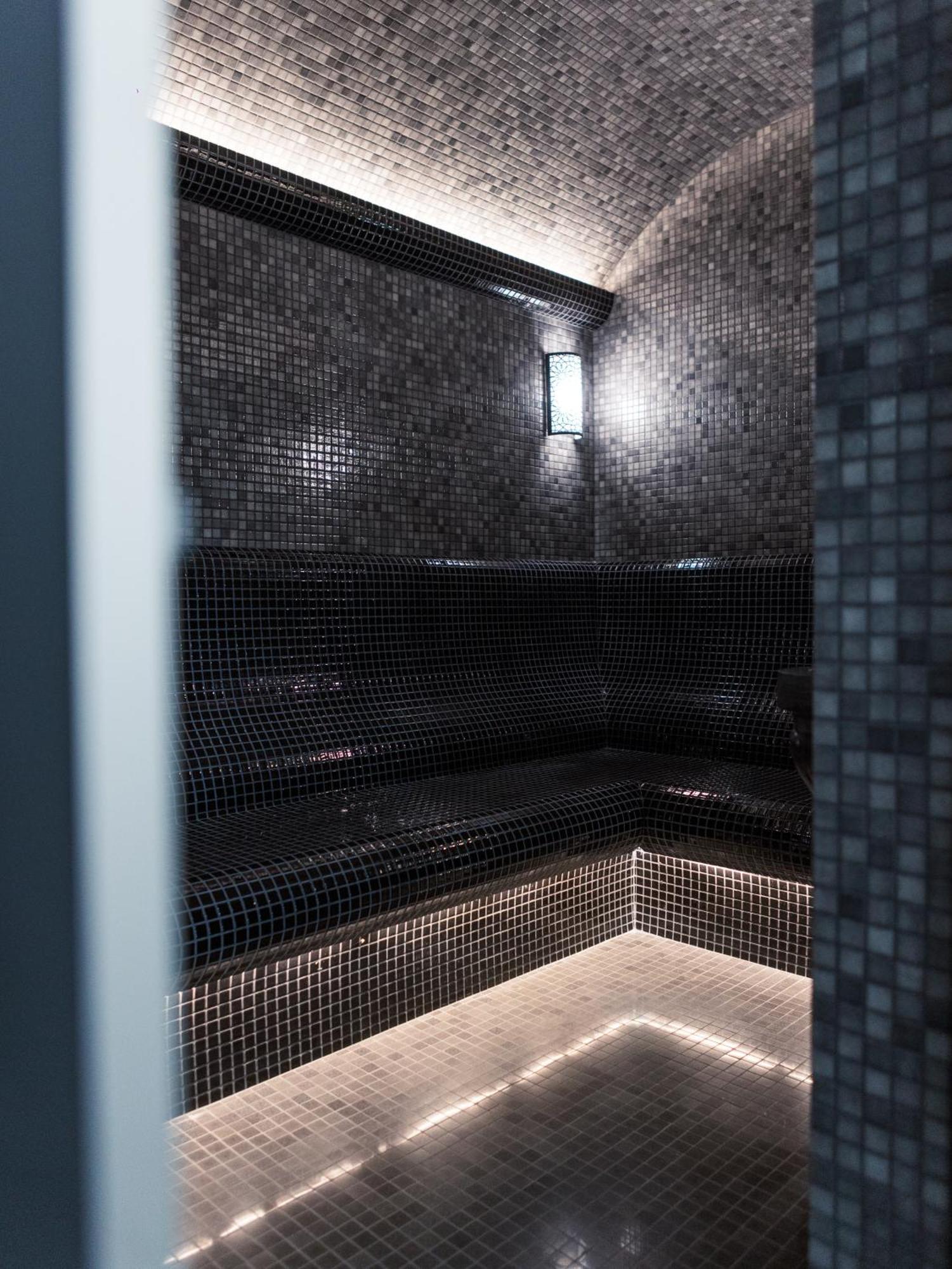 Dynasty Hotel & Spa Erevan Esterno foto